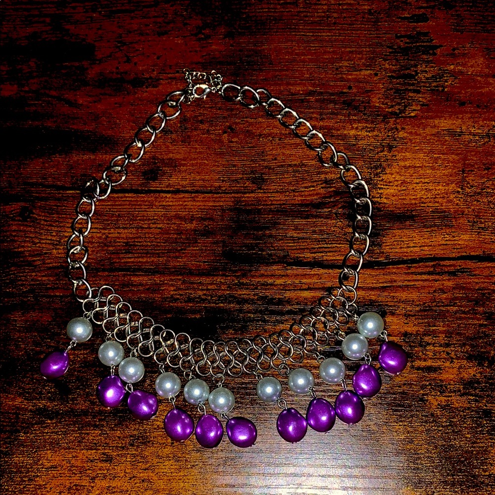 Elegant Silver and Purple Necklace